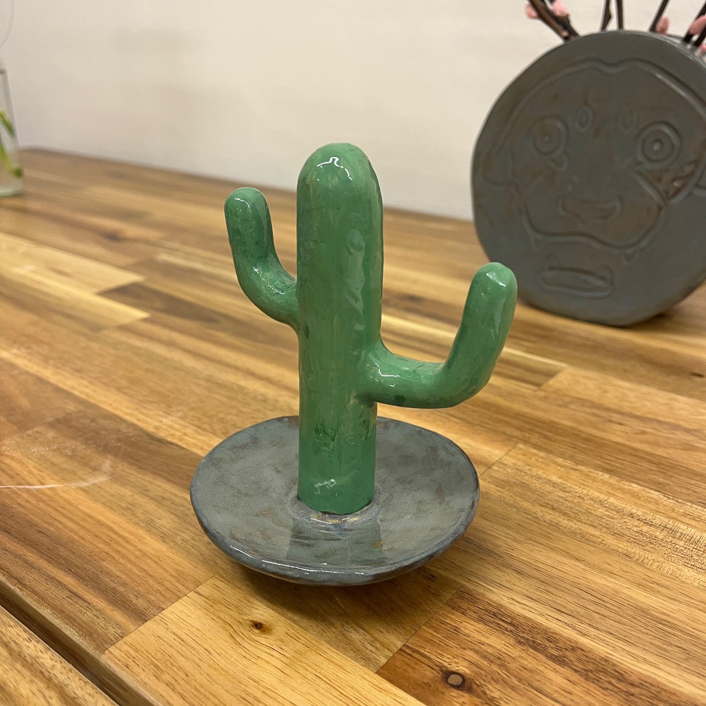 Keramički kaktus za nakit